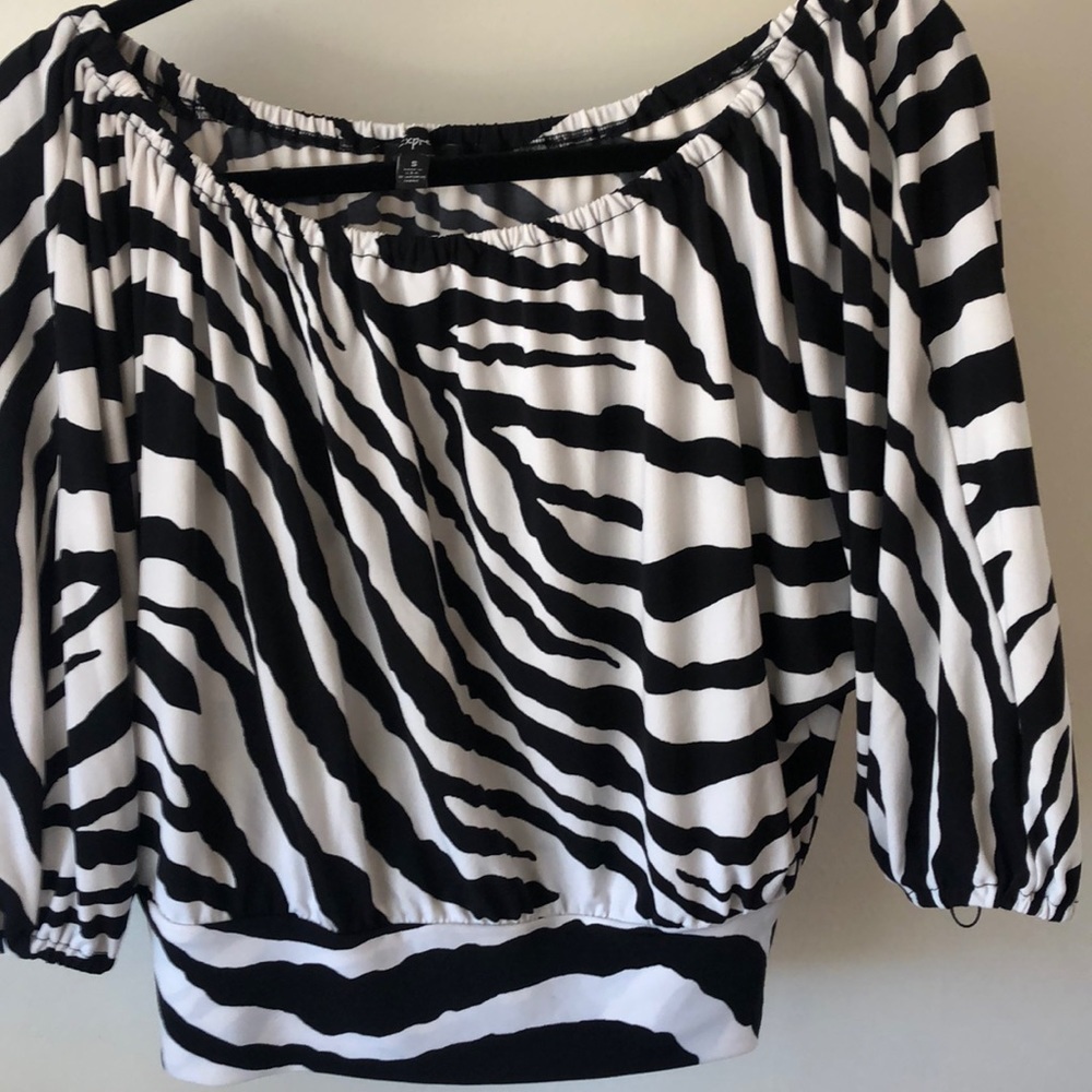 Express Zebra Blouse - Picture 5 of 5